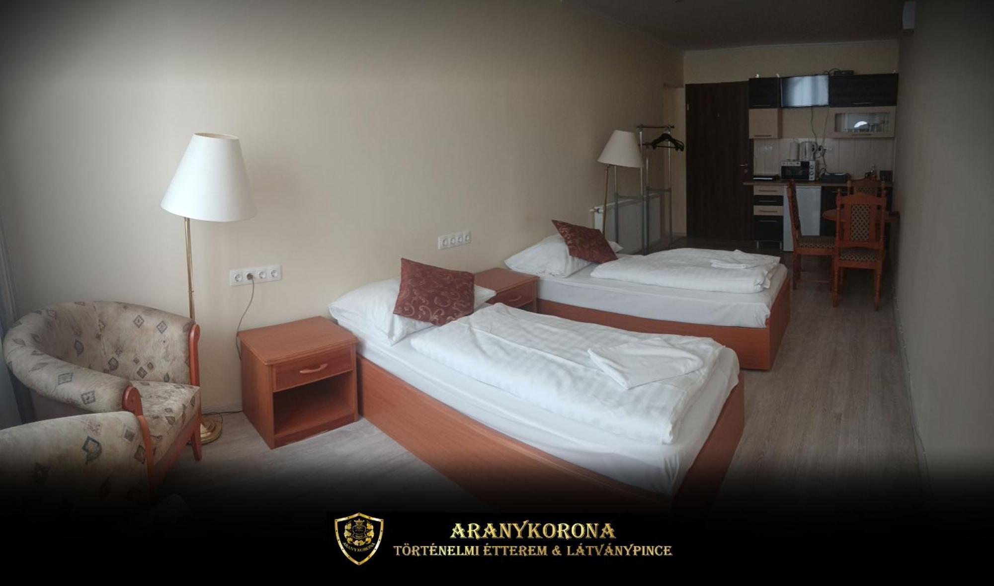 Aranykorona Apartmanhaz Miskolc Eksteriør billede