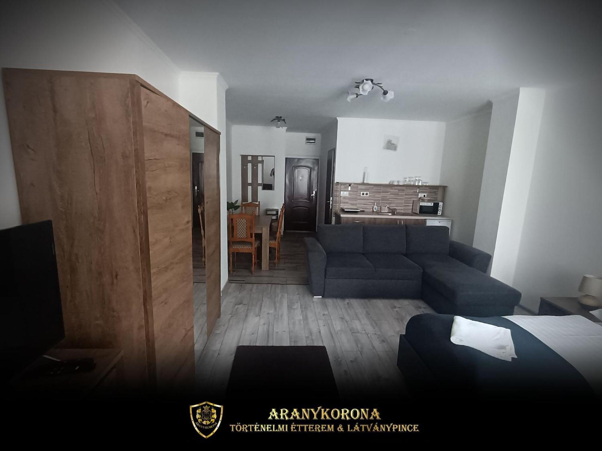 Aranykorona Apartmanhaz Miskolc Eksteriør billede