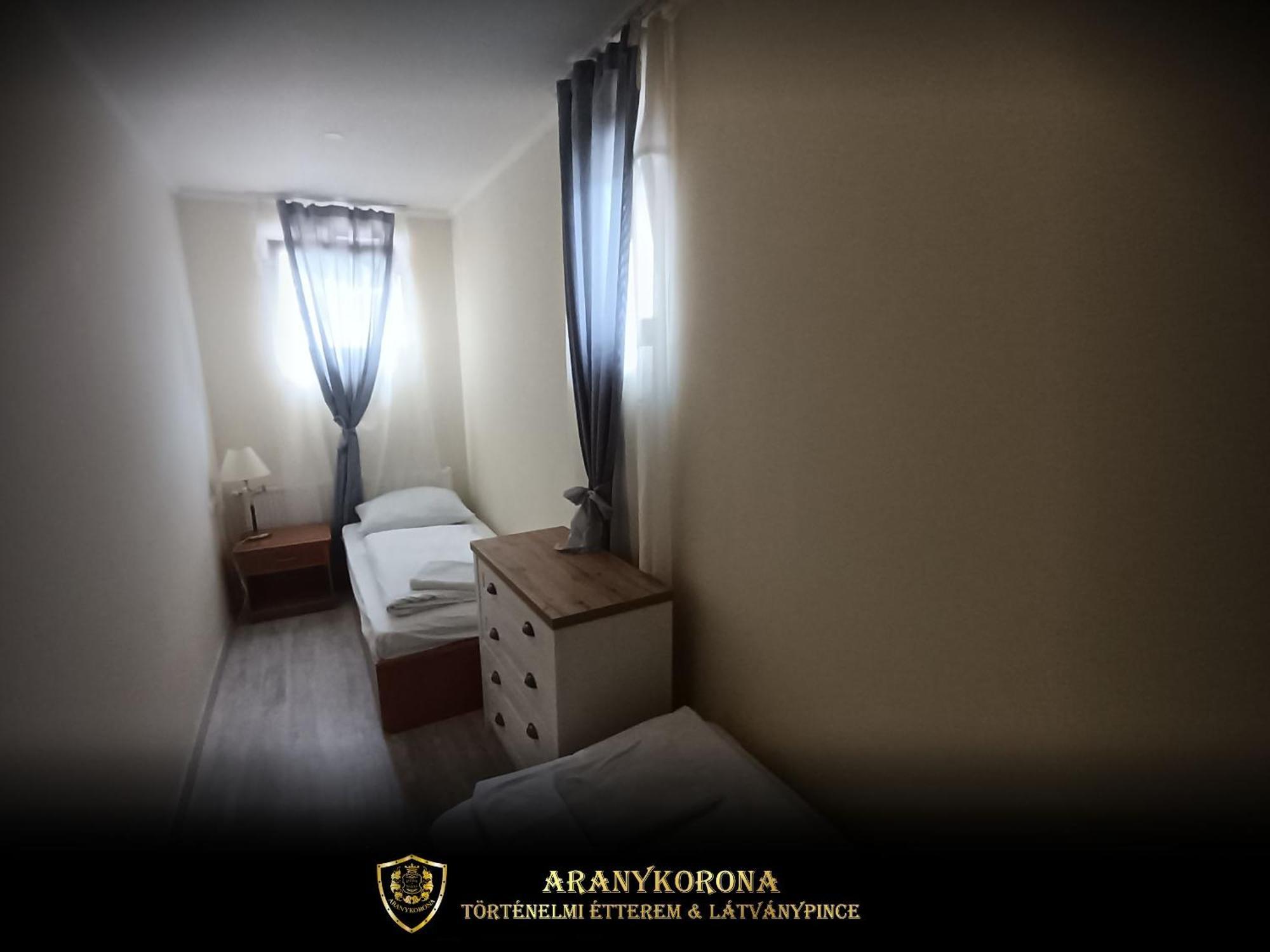 Aranykorona Apartmanhaz Miskolc Eksteriør billede