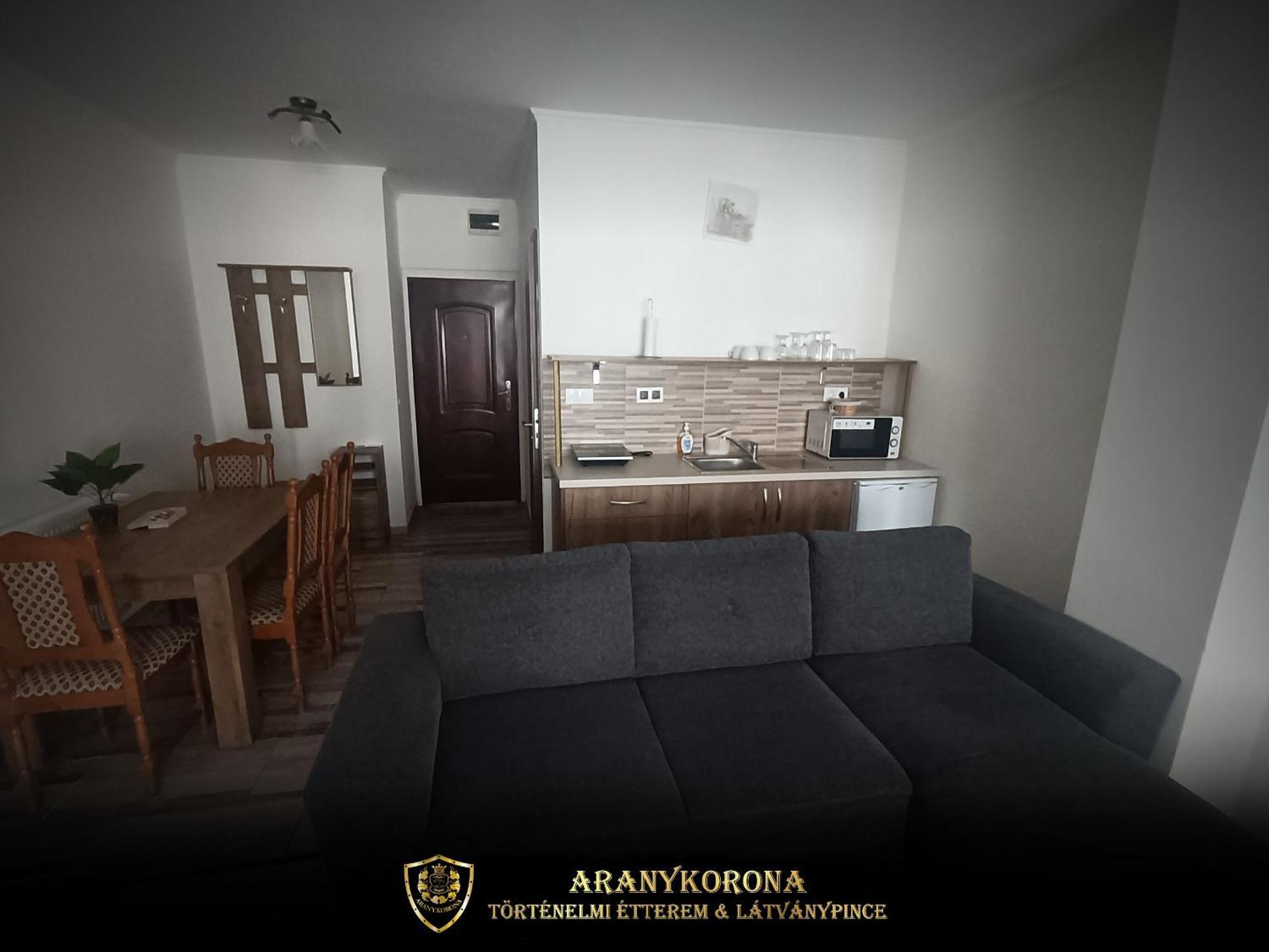 Aranykorona Apartmanhaz Miskolc Eksteriør billede