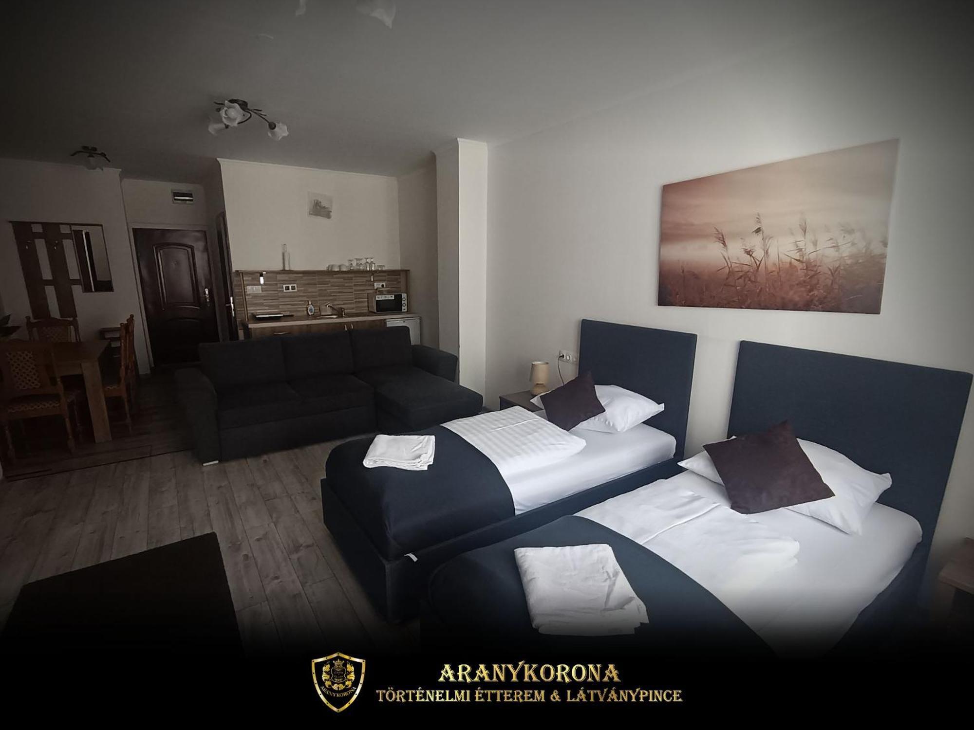 Aranykorona Apartmanhaz Miskolc Eksteriør billede
