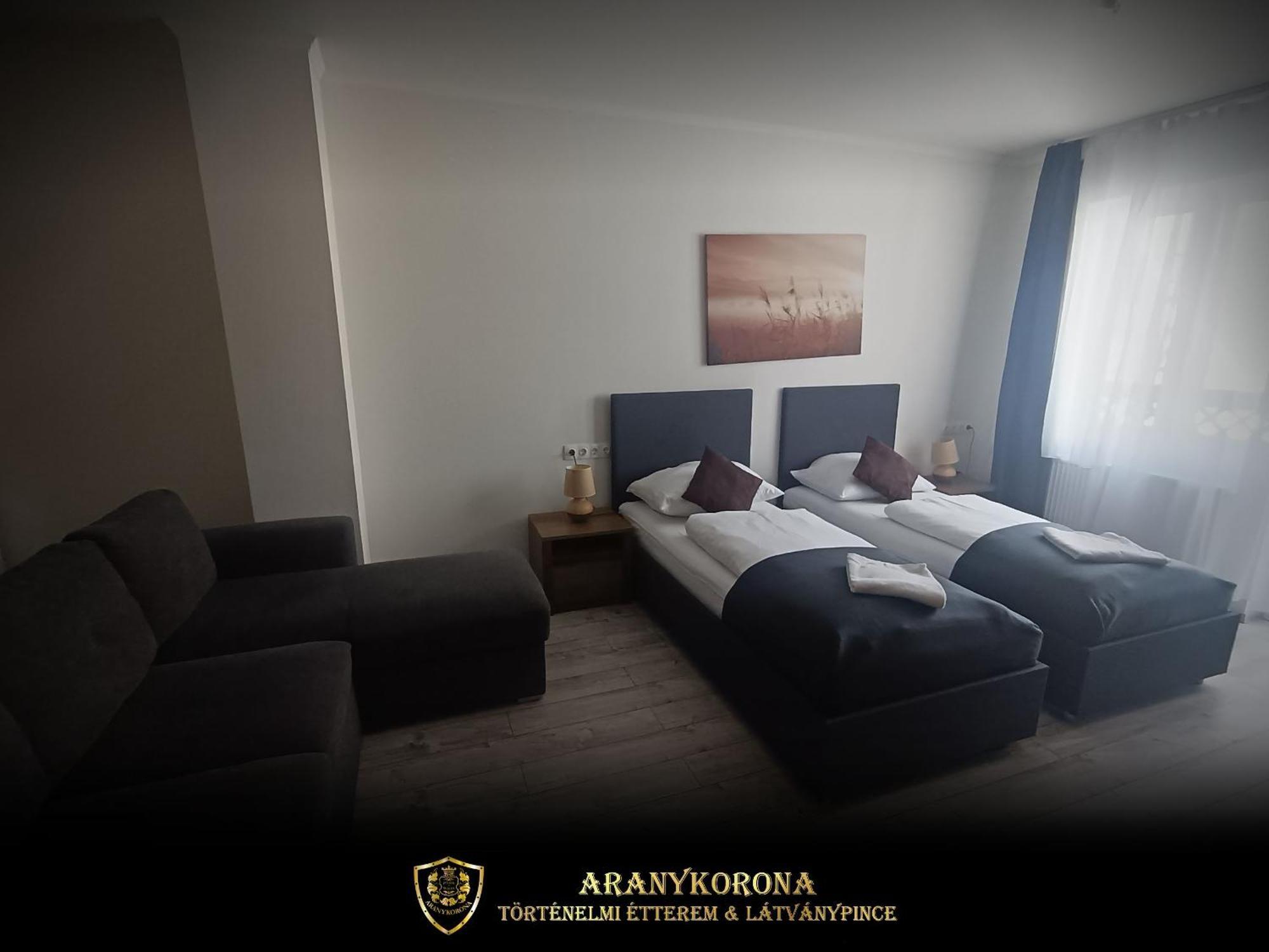 Aranykorona Apartmanhaz Miskolc Eksteriør billede